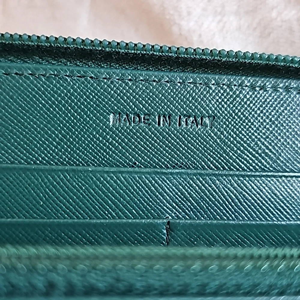 PRADA WALLET - Picture 4 of 15